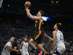 Hawks Magic Basketball