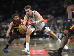 Hawks Magic Basketball