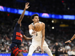 Spurs Wizards Basketball