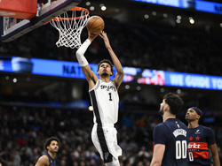 Spurs Wizards Basketball