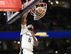 Spurs Wizards Basketball