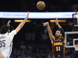 Hawks Magic Basketball