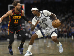 Hawks Magic Basketball