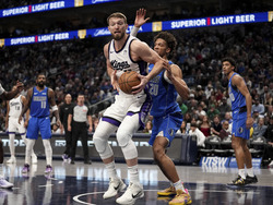 Kings Mavericks Basketball
