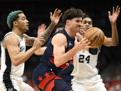 Spurs Wizards Basketball