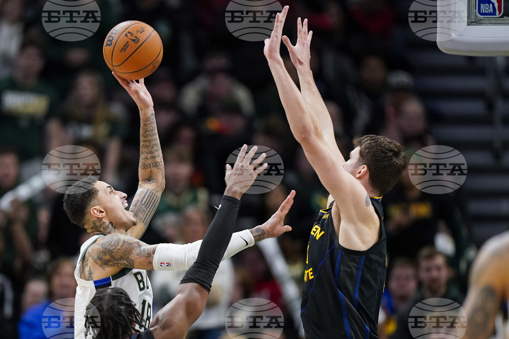 Warriors Bucks Basketball