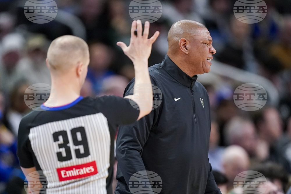 Warriors Bucks Basketball