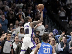 Kings Mavericks Basketball