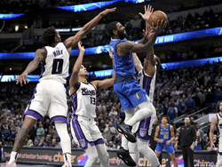 Kings Mavericks Basketball