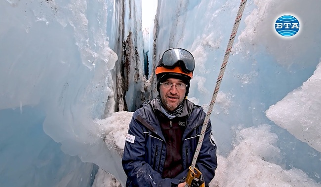 Физикът Цветан Паров изследва влиянието на слънчевата активност върху атмосферните процеси в дренажните системи на ледниците на Антарктида