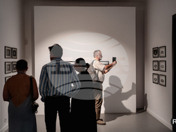 Изложба „Една от три: Субективни гледни точки за аборта и безплодието“. Снимка: Екипът на събитието