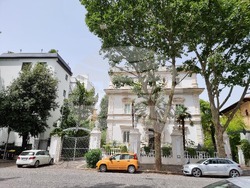 Италия - Рим - централа на РАИ - ремонт