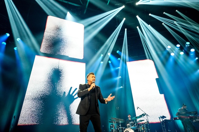 Любо Киров празнува 25 години с концерти в страната