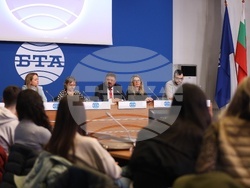 Национален пресклуб на БТА София - Кирил Вълчев - ученици - среща