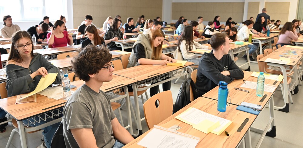 УНСС обявява график за предварителните матури и изпити