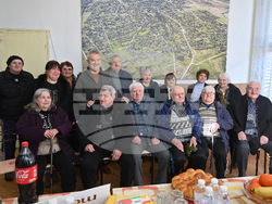 Село Славотин - възрастни хора - седмица на брака