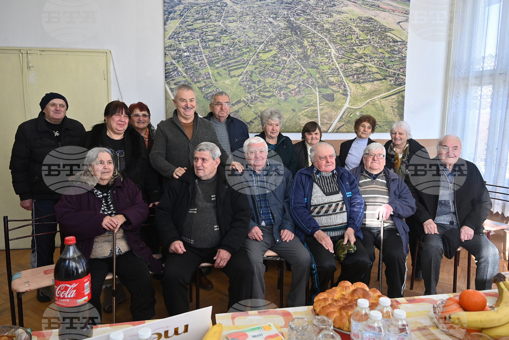 Село Славотин - възрастни хора - седмица на брака