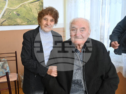 Село Славотин - възрастни хора - седмица на брака