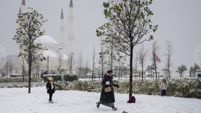 Сняг и студено време се очаква по празниците в Турция