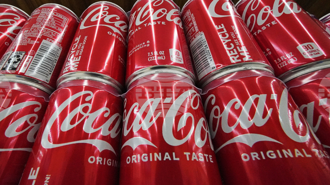 Служителите на „Кока-Кола“ в Германия си осигуриха повишаване на заплатите след стачни действия