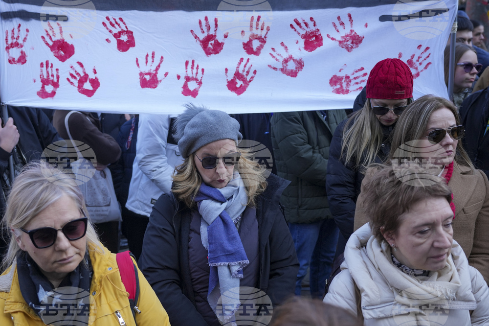 Протестите с 15 минути мълчание в Сърбия и походът на студентите до Крагуевац продължават