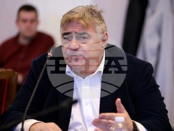 Народно събрание - МПС - нотариална заверка - кръгла маса