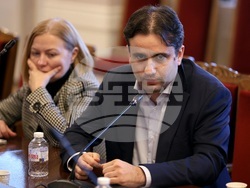 Народно събрание - МПС - нотариална заверка - кръгла маса