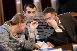 Народно събрание - МПС - нотариална заверка - кръгла маса