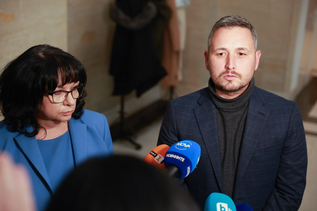Причината внасянето на бюджета да бъде отложено със седмица е ангажимент на България да изготви структурно-фискален план, обясни финансовият министър