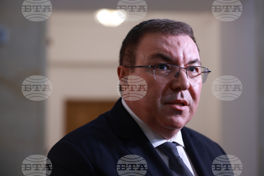 Parliamentary Economy Committee Unanimously Adopts Ban on Vapes, Energy Drinks for Minors