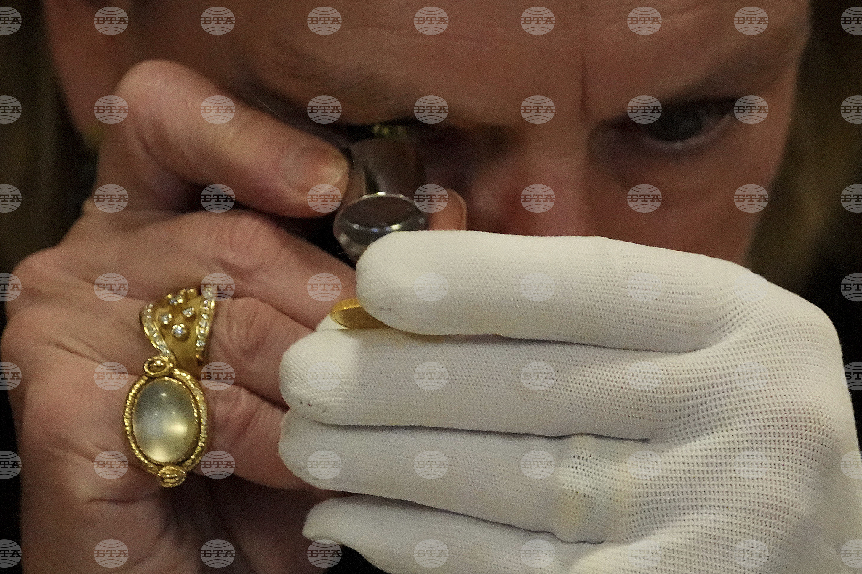 Испанска златна монета от 1609 г., продадена на търг, подобри европейски рекорд