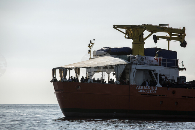 Испания ще даде едногодишни разрешения за пребиваване и работа на 25 000 мигранти, засегнати от наводненията във Валенсия