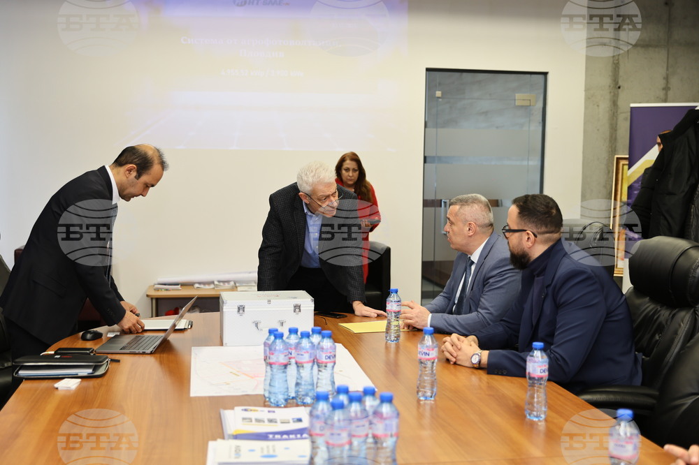 Село Радиново - Китайска компания HT-SAAE представя - агрофотоволтаици