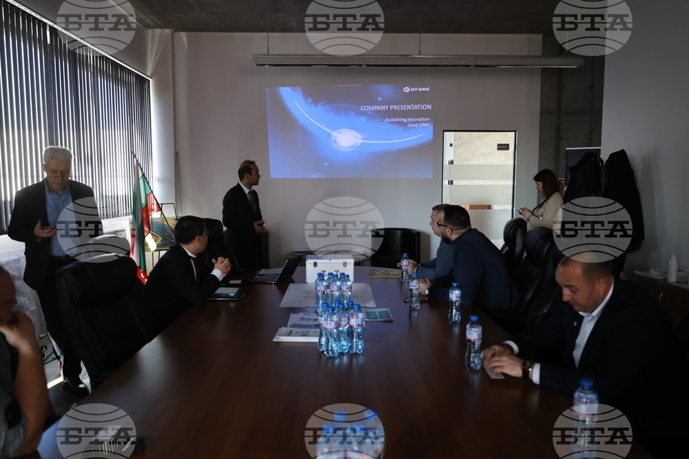 Село Радиново - Китайска компания HT-SAAE представя - агрофотоволтаици