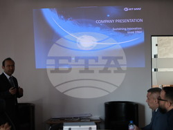 Село Радиново - Китайска компания HT-SAAE представя - агрофотоволтаици