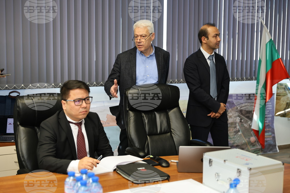 Село Радиново - Китайска компания HT-SAAE представя - агрофотоволтаици