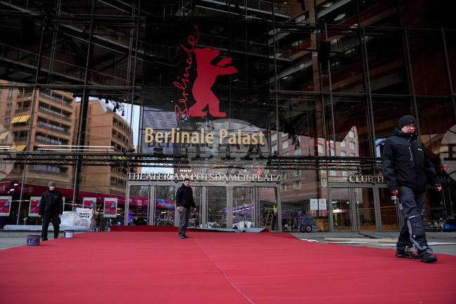 С премиера на филма No Good Men на афганистанската режисьорка Шахърбану Садат ще бъде открит Международният кинофестивал в Берлин 