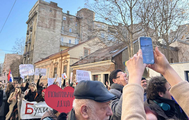 Teachers and Journalists Protest in Belgrade, Students Continue to Advance to Kragujevac