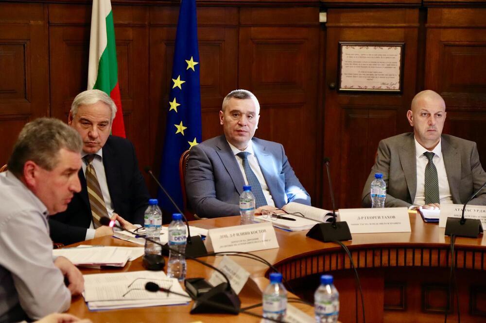 МЗХ предлага да се ограничи водното съдържание в продуктите, които по Наредбата се етикетират като “саламурено сирене с повишено водно съдържание”