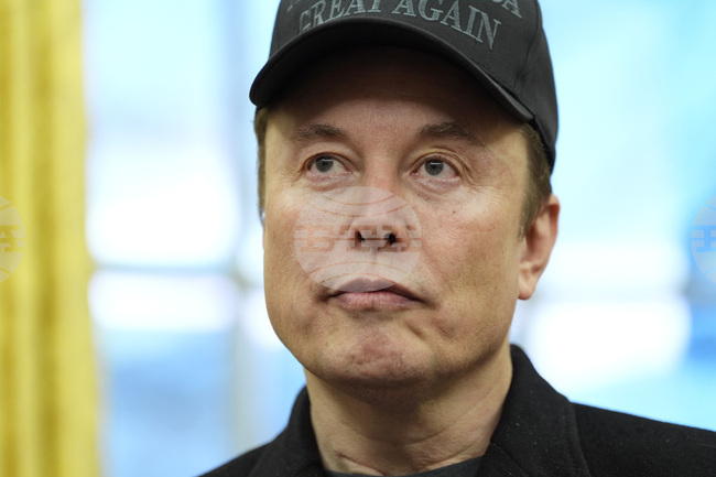 Илон Мъск се намеси в спора за изборите в Румъния, като нарече председателя на Конституционния съд "тиранин"