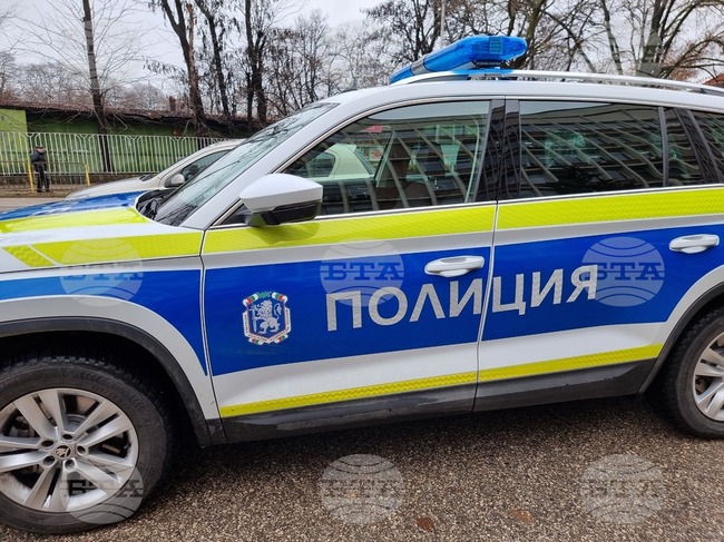 Остава затворен пътният участък край Сливен, където при катастрофа снощи загина водач на лек автомобил