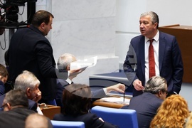 Парламент - заседание