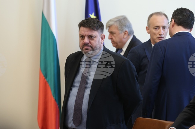 За да получим стабилност, имаме готовност да работим в ситуация на плаващи мнозинства, каза вицепремиерът Атанас Зафиров