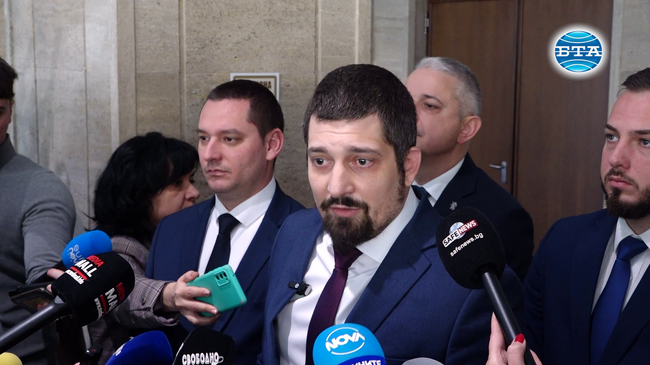 Десет човека от ПП-ДБ не подкрепиха собственото си предложение за създаване на комисия, която да разследва Делян Пеевски, коментира Светослав Тодоров от "Възраждане"