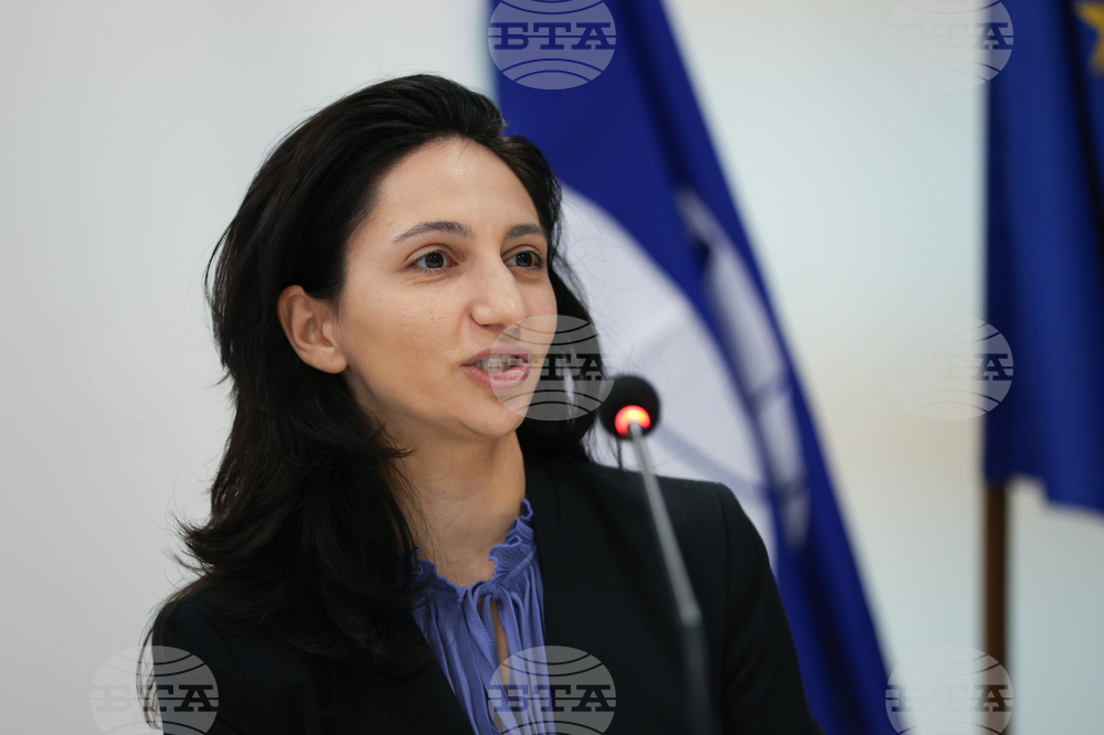 В Американския университет в Благоевград е изграден Център за информация, демокрация и гражданска ангажираност, който помага чрез проекти да се подобри животът ни, каза Цветана Хайдушка