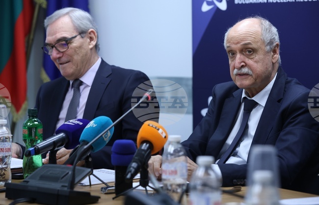 Лицензирането на тестовите касети гориво на "Уестингхаус" за 6-и блок на АЕЦ "Козлодуй" едва ли ще стане през 2025 година, заявиха от АЯР