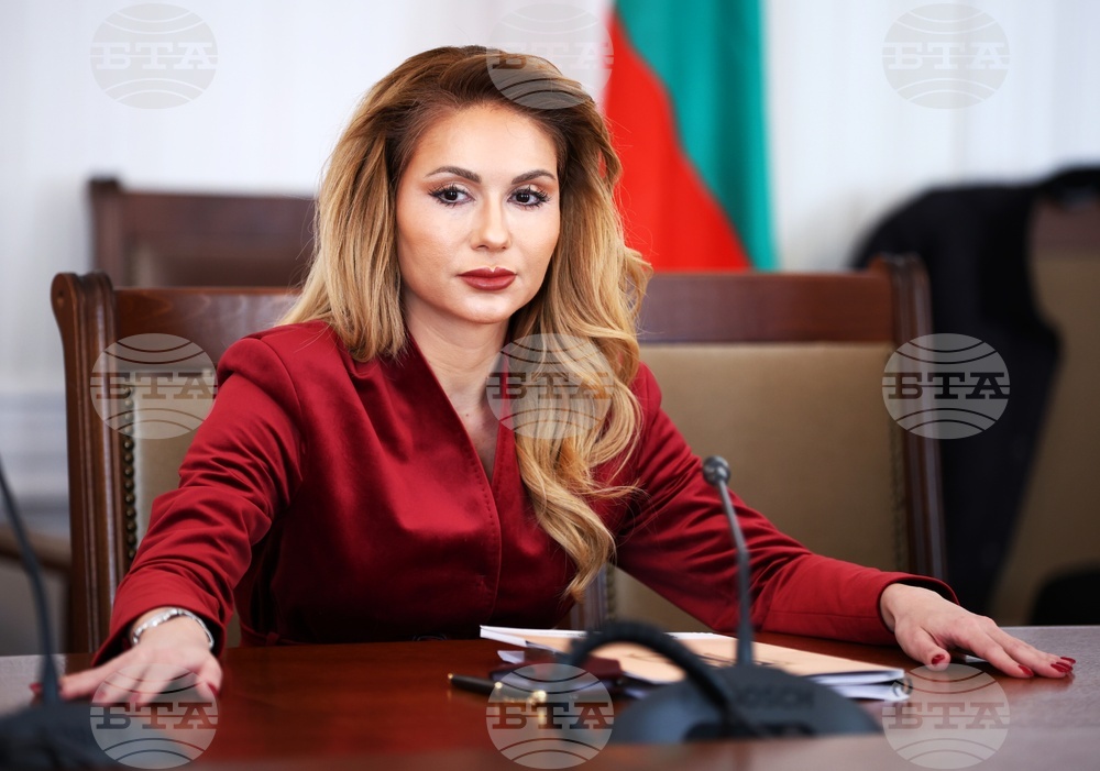 Народно събрание - Комисия по икономическа политика и иновации - Мария Филипова