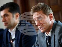 Народно събрание - "Продължаваме Промяната" - пресконференция