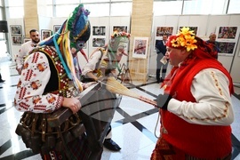 Народно събрание - кукери - фотоизложба