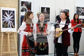 Народно събрание - кукери - фотоизложба